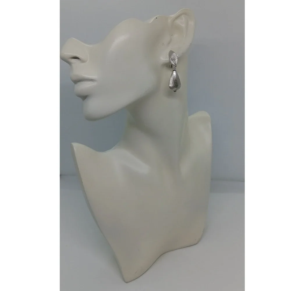 Sarah Coventry Silver Tone Metal Tear Drop Dangling Clip On Earrings Vintage #15